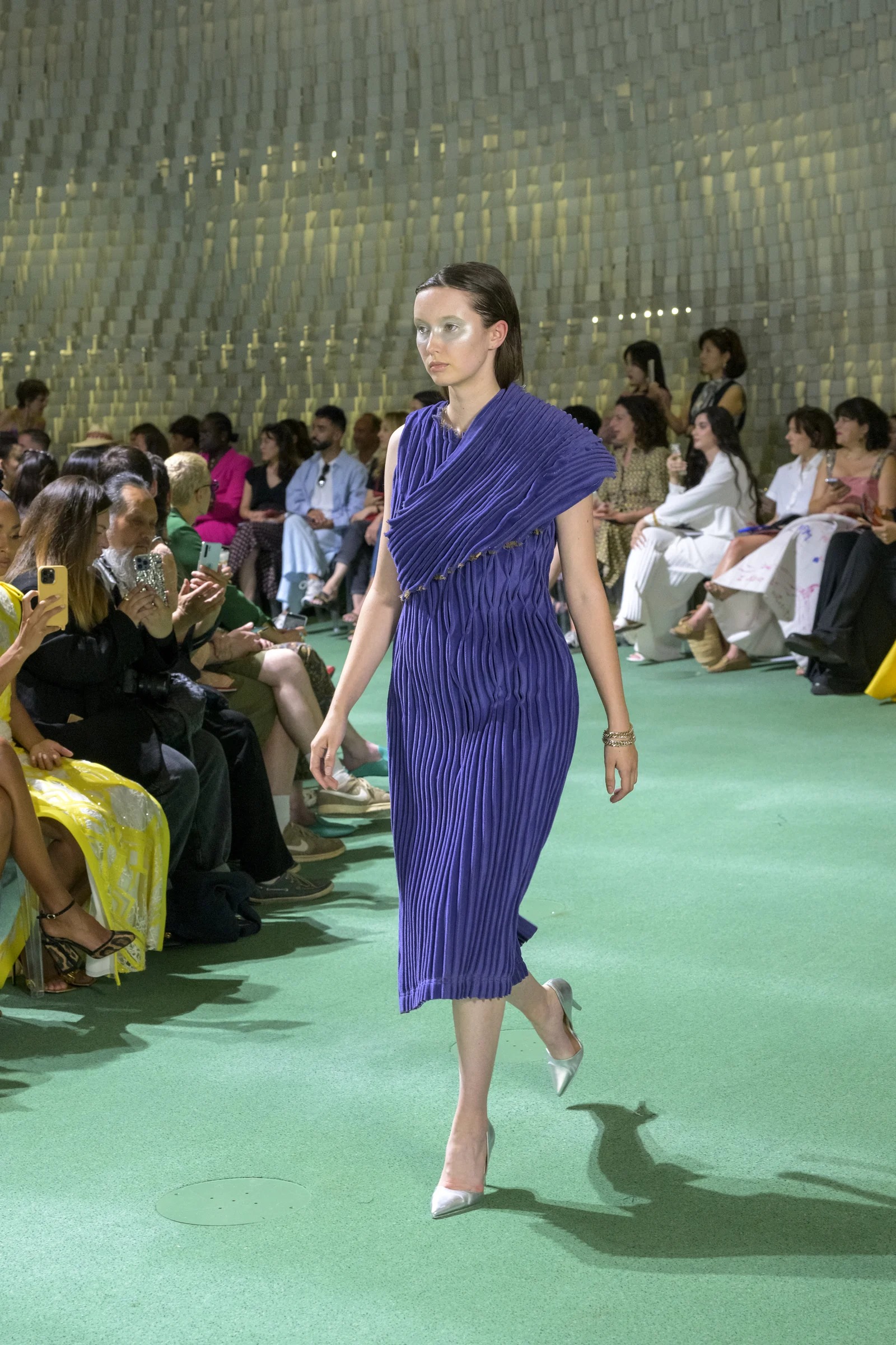 The Receptionist Charm from the SUIT UP collection on the runway at Espace Niemeyer, Paris